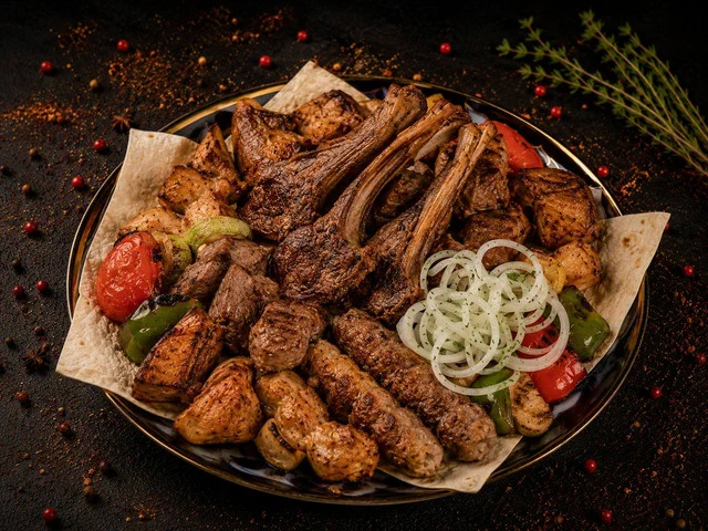 Шашлык ассорти большая